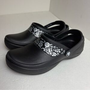 Crocs lock clogs shoes Mercy Works slip resistant size 8